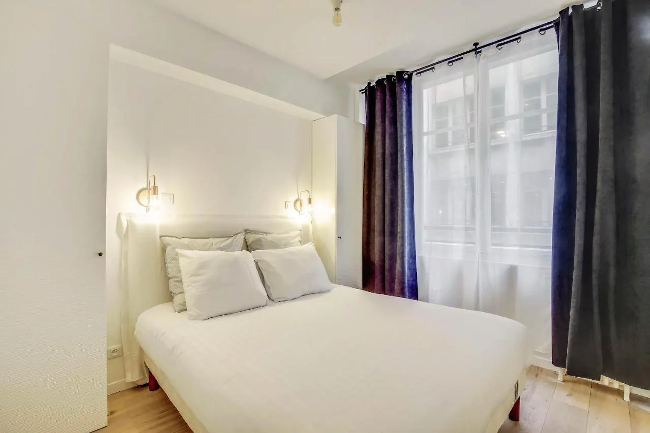 Apartment Central & Stylish Renovated Parisian Apt / 6-8 Guests France
